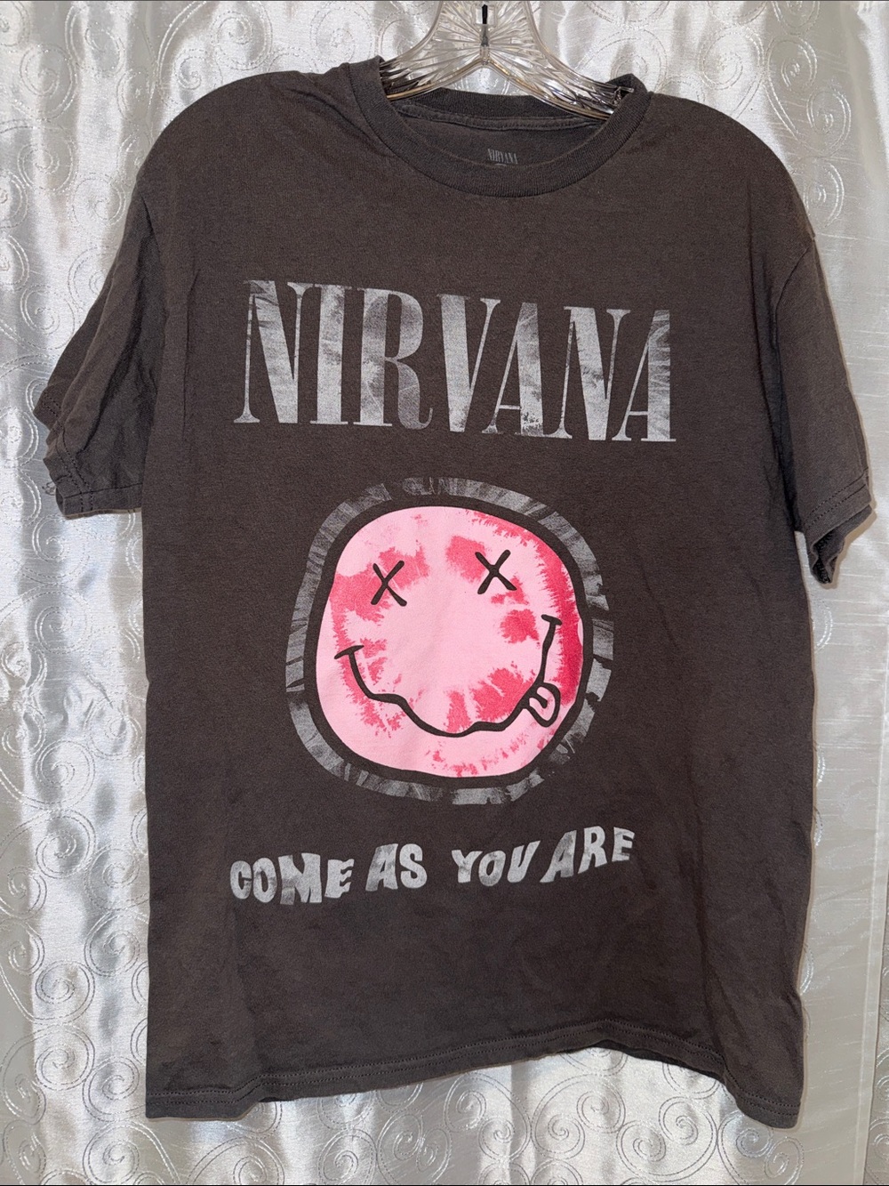 NIRVANA Come as You Are Tee with Pink Smiley Graphic Adult Size Medium 🔥 G5